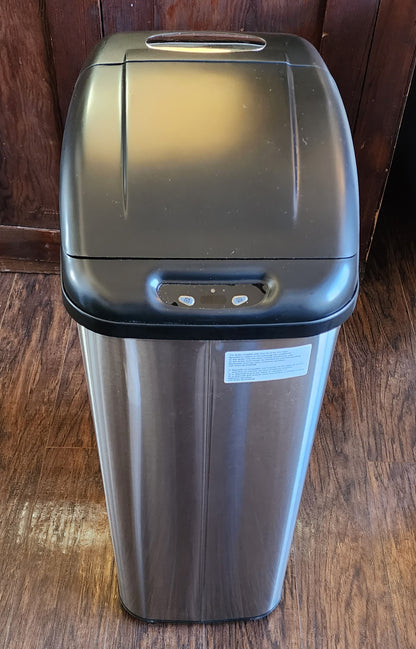 Amazon Basics Automatic Stainless-Steel Trash can, 50 Liter